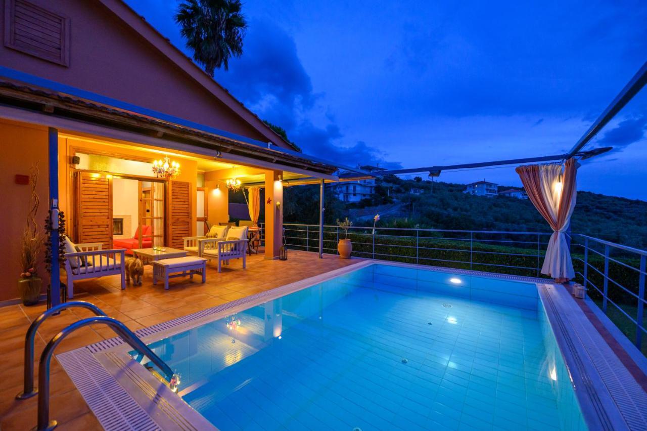 Cozy Small Smart Villa With Private Pool Mikri Mantineia 칼라마타 외부 사진